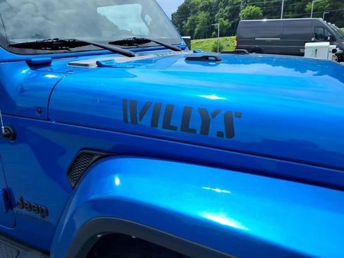 Used 2021 Jeep Gladiator Sport AWD/4WD image 13
