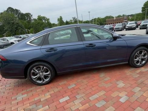 Certified 2023 Honda Accord EX image 2