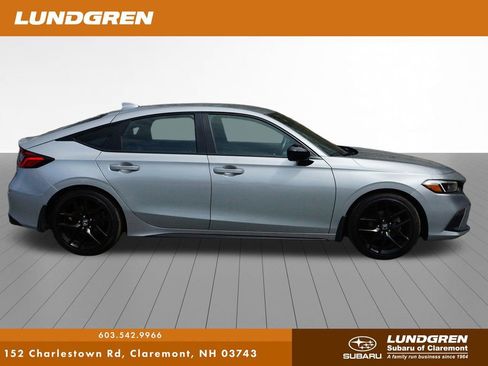 Used 2023 Honda Civic Sport image 2