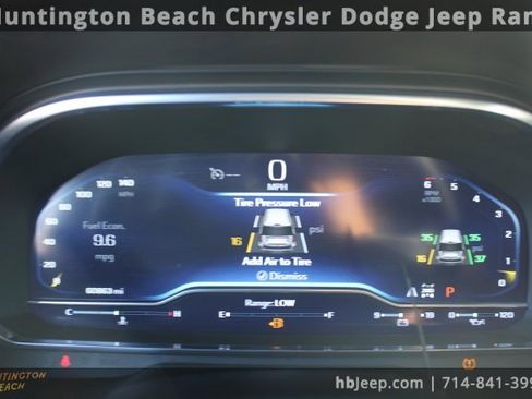 Used 2024 Chevrolet Suburban LT image 18