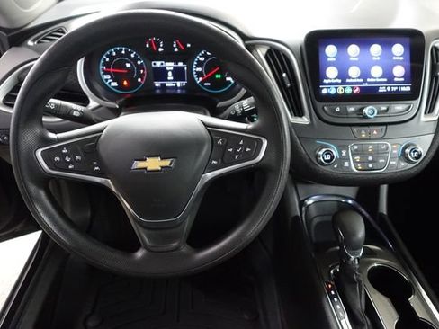 Used 2023 Chevrolet Malibu LT FWD image 12