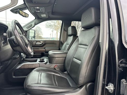 Used 2022 GMC Sierra 2500 Denali w/ Denali Ultimate Package image 9