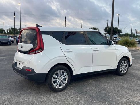 Used 2021 Kia Soul LX FWD image 5