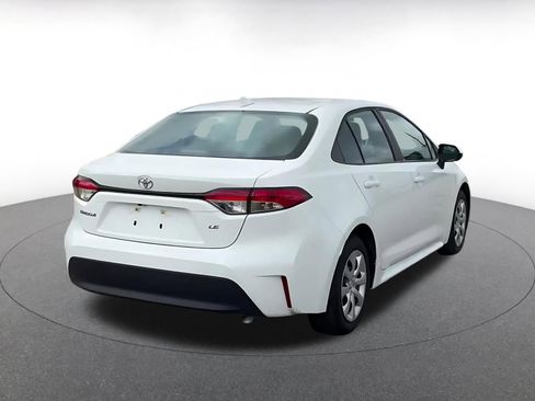 Used 2025 Toyota Corolla LE FWD image 11