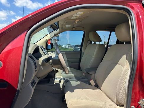 Used 2019 Nissan Frontier SV w/ Value Truck Package AWD/4WD image 14