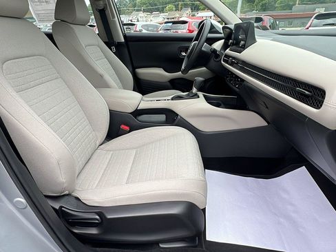 Certified 2025 Honda HR-V LX image 13