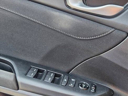 Used 2018 Honda Civic EX image 7