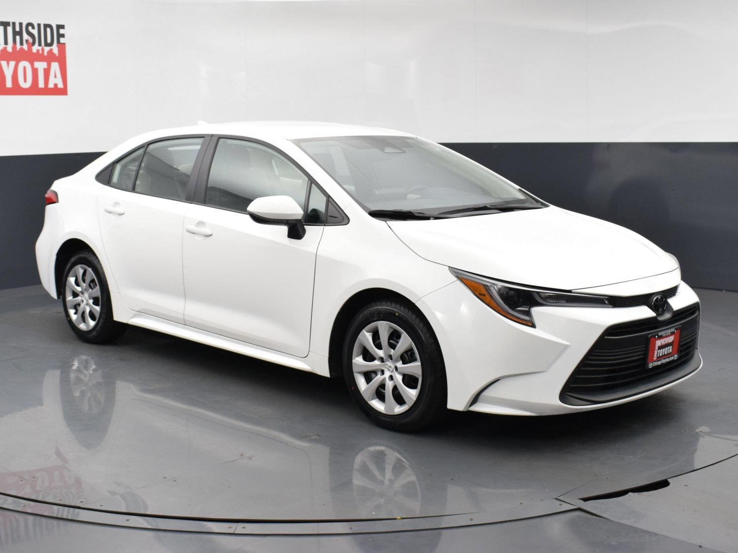 Used 2025 Toyota Corolla LE FWD image 6
