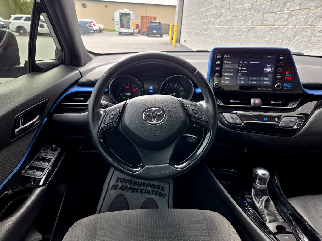 Used 2019 Toyota C-HR XLE FWD image 31