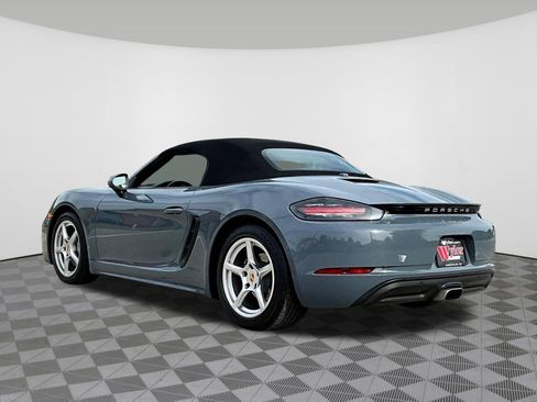 Used 2017 Porsche 718 Boxster RWD image 4