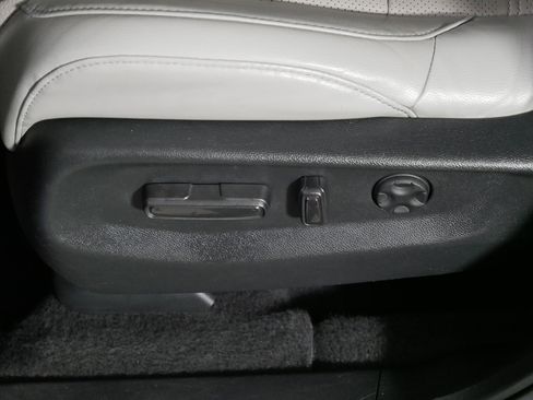 Used 2017 Honda CR-V Touring image 20
