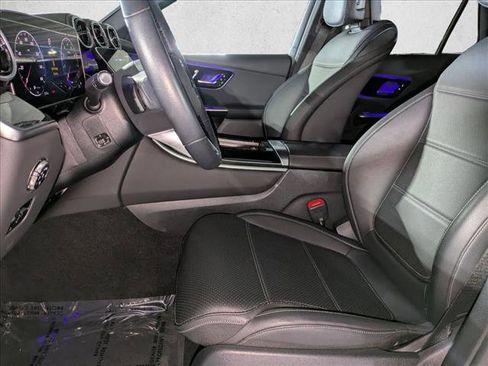 Certified 2025 Mercedes-Benz GLC 300 image 19