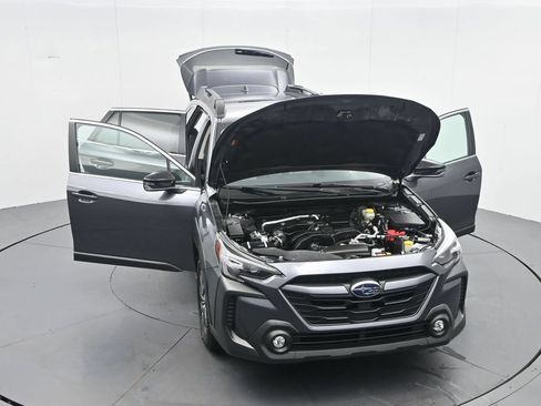 Used 2025 Subaru Outback Premium AWD/4WD image 32