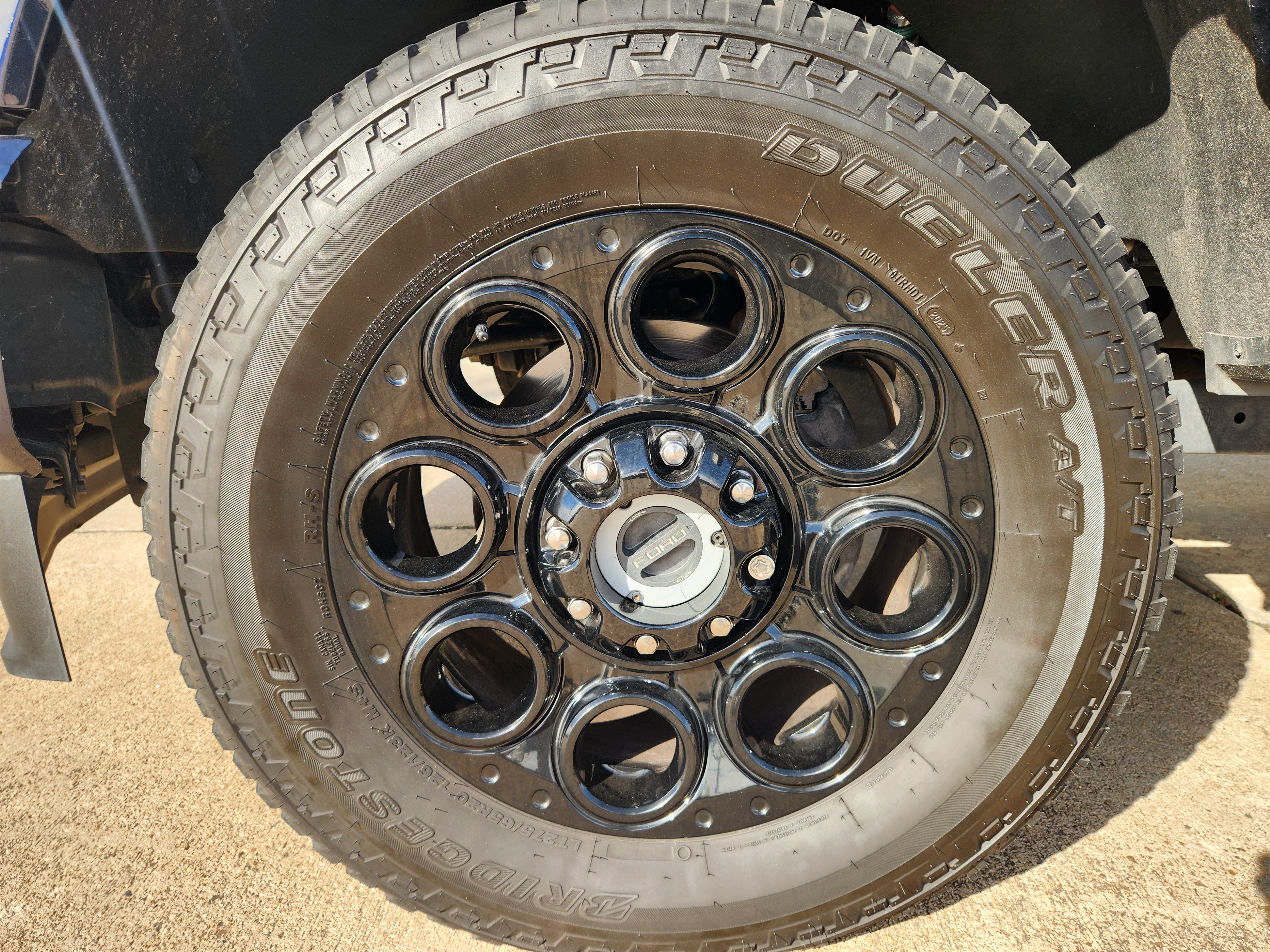 Used 2025 Ford F350 XLT w/ Black Appearance Package AWD/4WD image 11