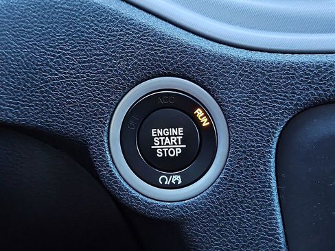 Used 2023 Dodge Charger SXT image 24