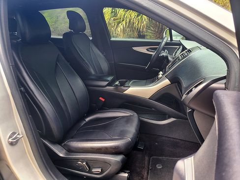 Used 2017 Lincoln MKX Premiere FWD image 15