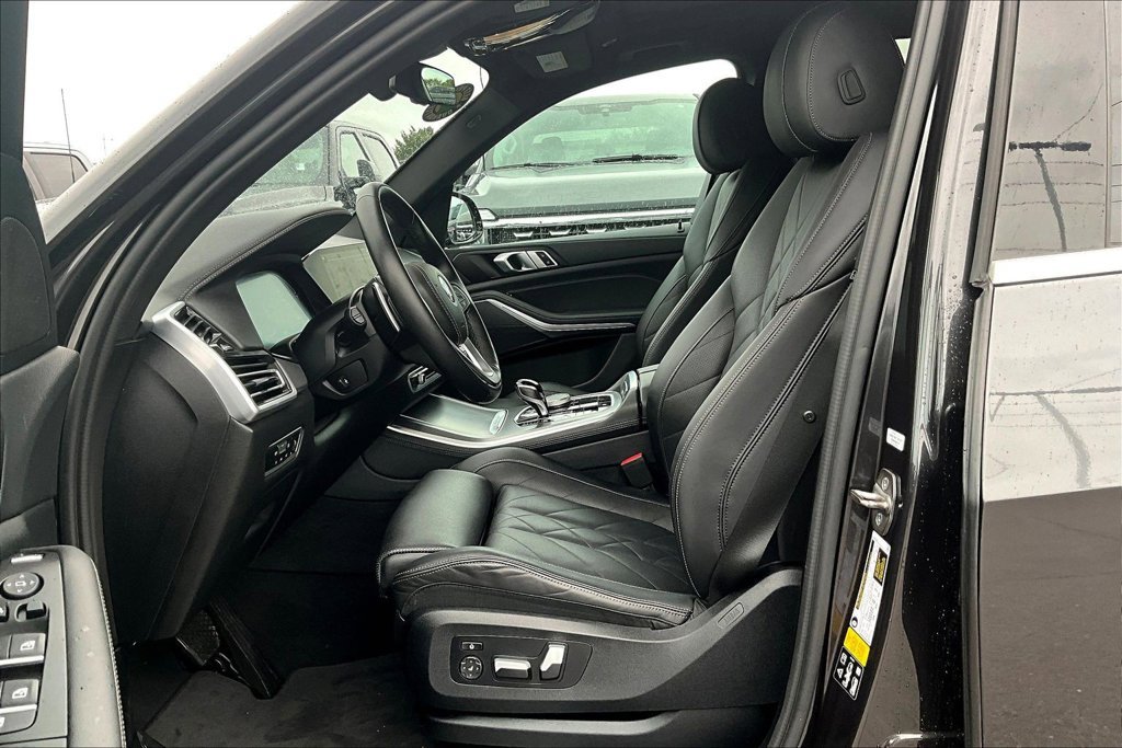 Used 2023 BMW X5 xDrive40i w/ Premium Package AWD/4WD image 27