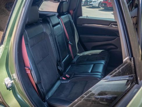 Used 2020 Jeep Grand Cherokee SRT w/ Trailer Tow Group IV AWD/4WD image 16
