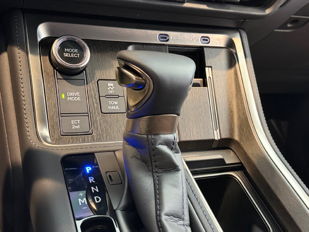 Certified 2025 Lexus GX 550 AWD/4WD image 25