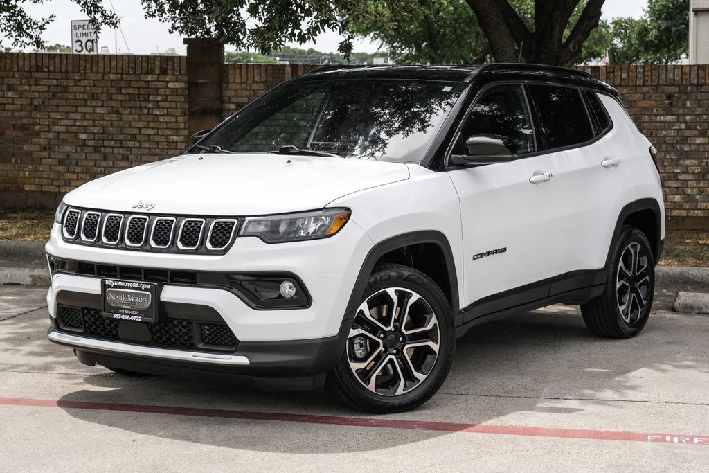 Used 2023 Jeep Compass Limited AWD/4WD image 11