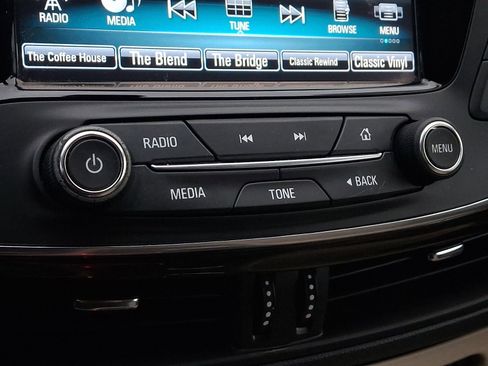 Used 2020 Buick Envision Preferred image 18