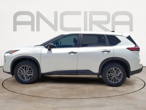 Certified 2024 Nissan Rogue S FWD image 11