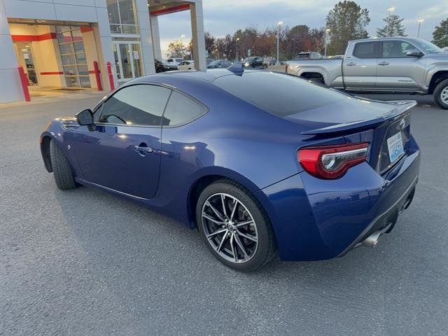 Used 2017 Toyota 86 RWD image 3