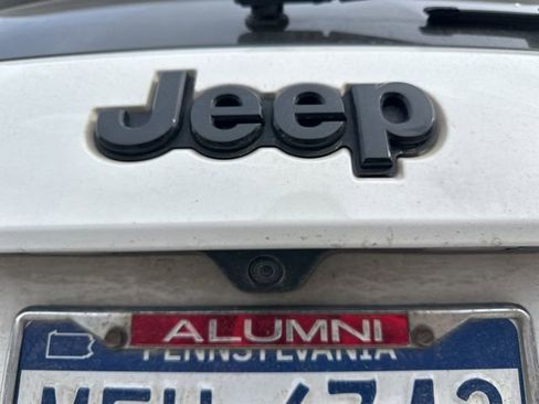 Used 2020 Jeep Grand Cherokee Altitude image 13