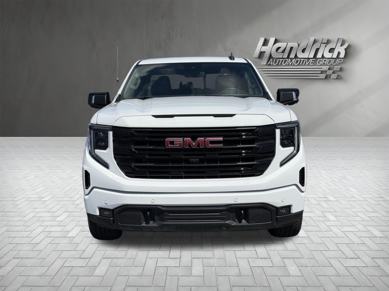 Used 2025 GMC Sierra 1500 Elevation w/ Elevation Premium Package AWD/4WD image 3
