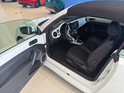 Used 2017 Volkswagen Beetle 1.8T S image 7