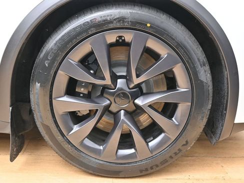 Used 2024 Tesla Model X AWD/4WD image 13
