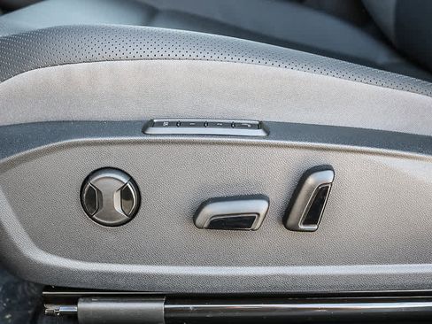 New 2025 Volkswagen ID.4 Pro S Plus image 22