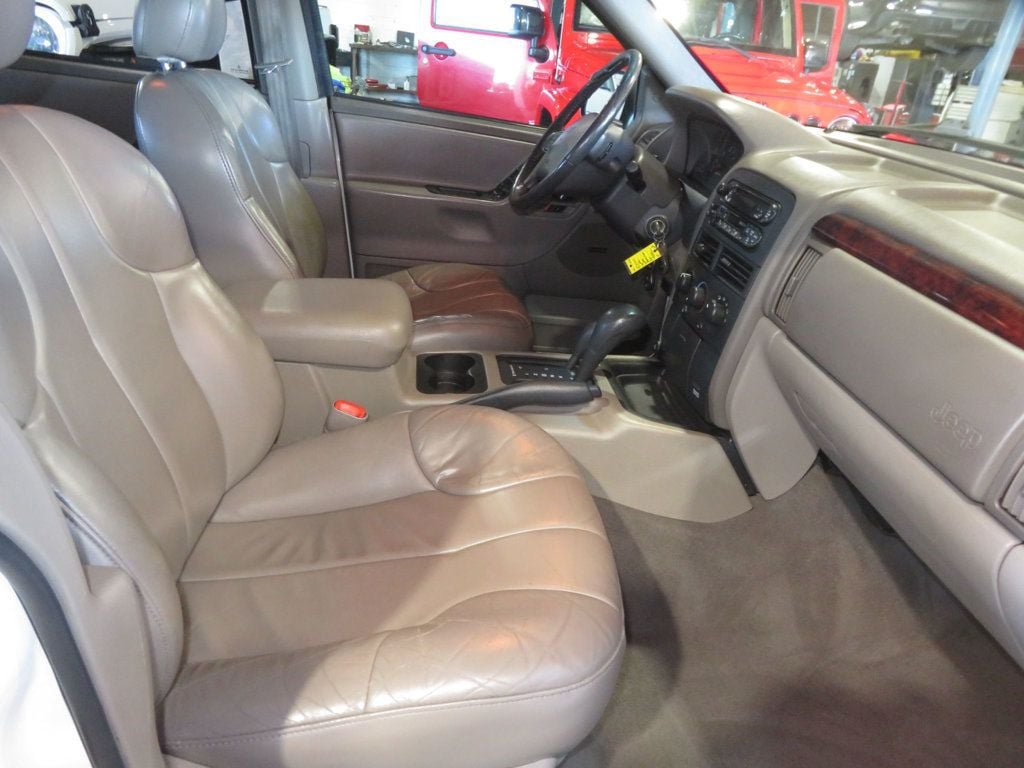 Used 2000 Jeep Grand Cherokee Laredo AWD/4WD image 33