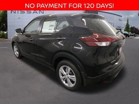 New 2025 Nissan Kicks Play S image 3