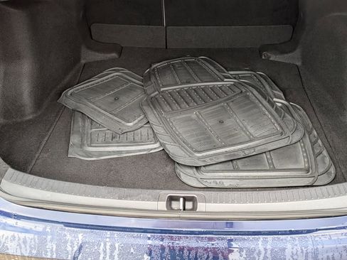 Used 2022 Toyota Corolla LE image 32