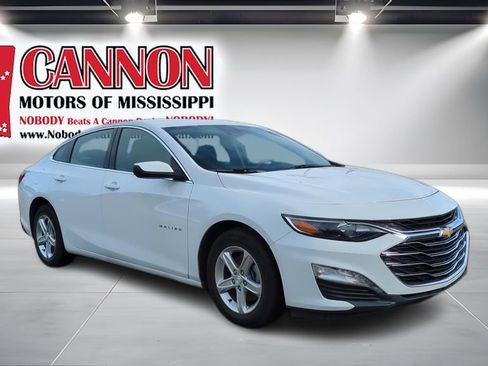 Used 2024 Chevrolet Malibu LT FWD image 3