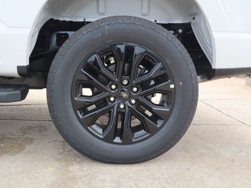 New 2025 Ford F150 Lariat w/ Equipment Group 502A High image 20