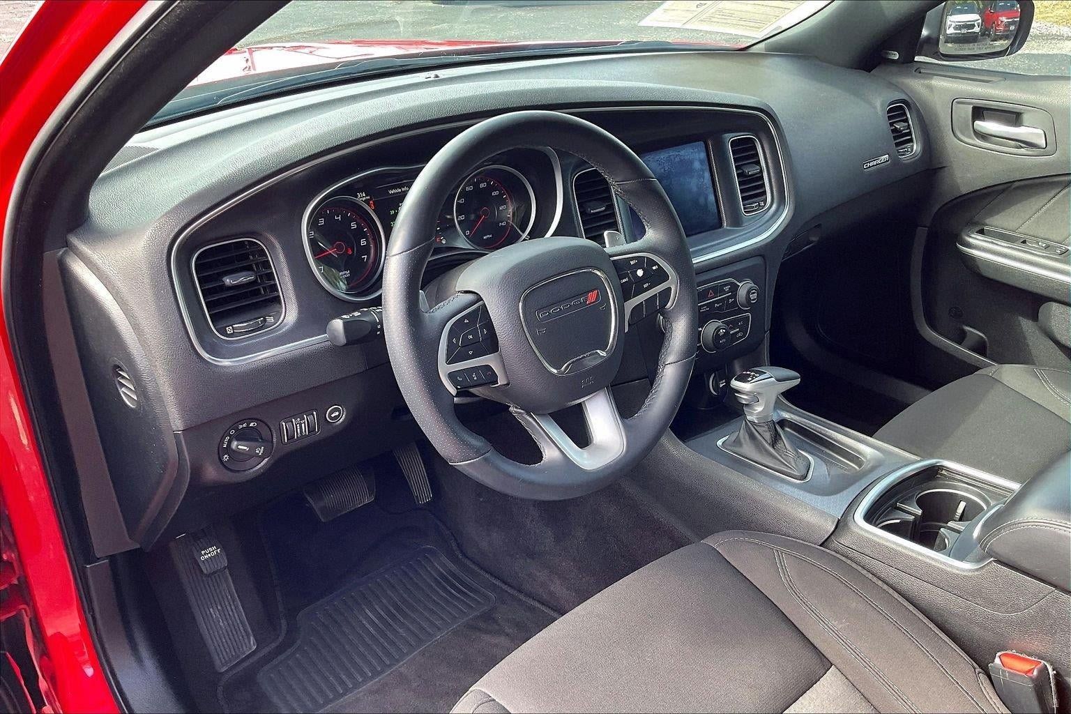 Used 2018 Dodge Charger GT AWD/4WD image 15