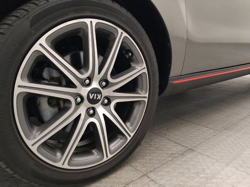 Used 2019 Kia Soul ! FWD image 31