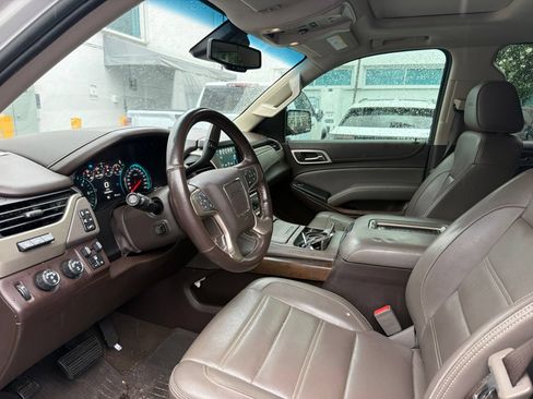 Used 2018 GMC Yukon XL Denali w/ Denali Ultimate Package AWD/4WD image 11