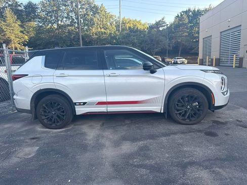 Used 2023 Mitsubishi Outlander SE AWD/4WD image 7