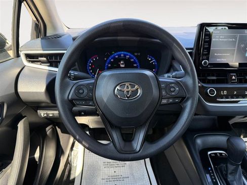 Used 2022 Toyota Corolla LE image 13