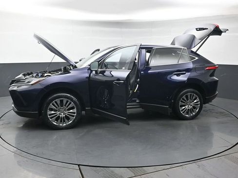 Used 2024 Toyota Venza XLE AWD/4WD image 48