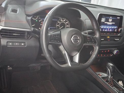 Used 2022 Nissan Altima 2.5 SR image 5