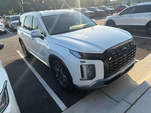 Used 2025 Hyundai Palisade Limited AWD/4WD image 11