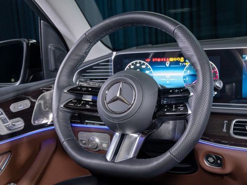 New 2025 Mercedes-Benz GLS 450 4MATIC image 16