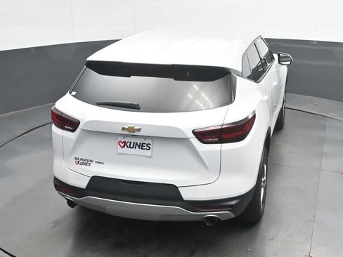 Used 2025 Chevrolet Blazer LT AWD/4WD image 29