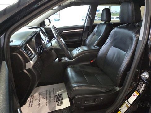 Used 2016 Toyota Highlander XLE image 9