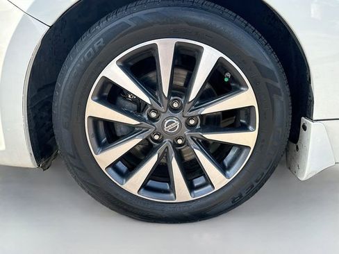 Used 2016 Nissan Altima 2.5 SL w/ 2.5 Technology w/LED Package image 33