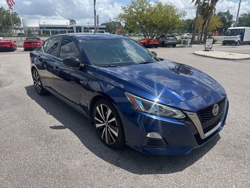 Used 2019 Nissan Altima 2.5 SR w/ SR Premium Package FWD image 3